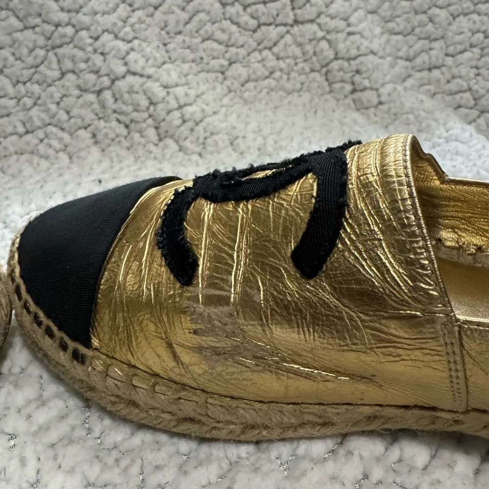 CHANEL Metallic Gold & Black Espadrilles – Size 38 - Picture 8 of 16